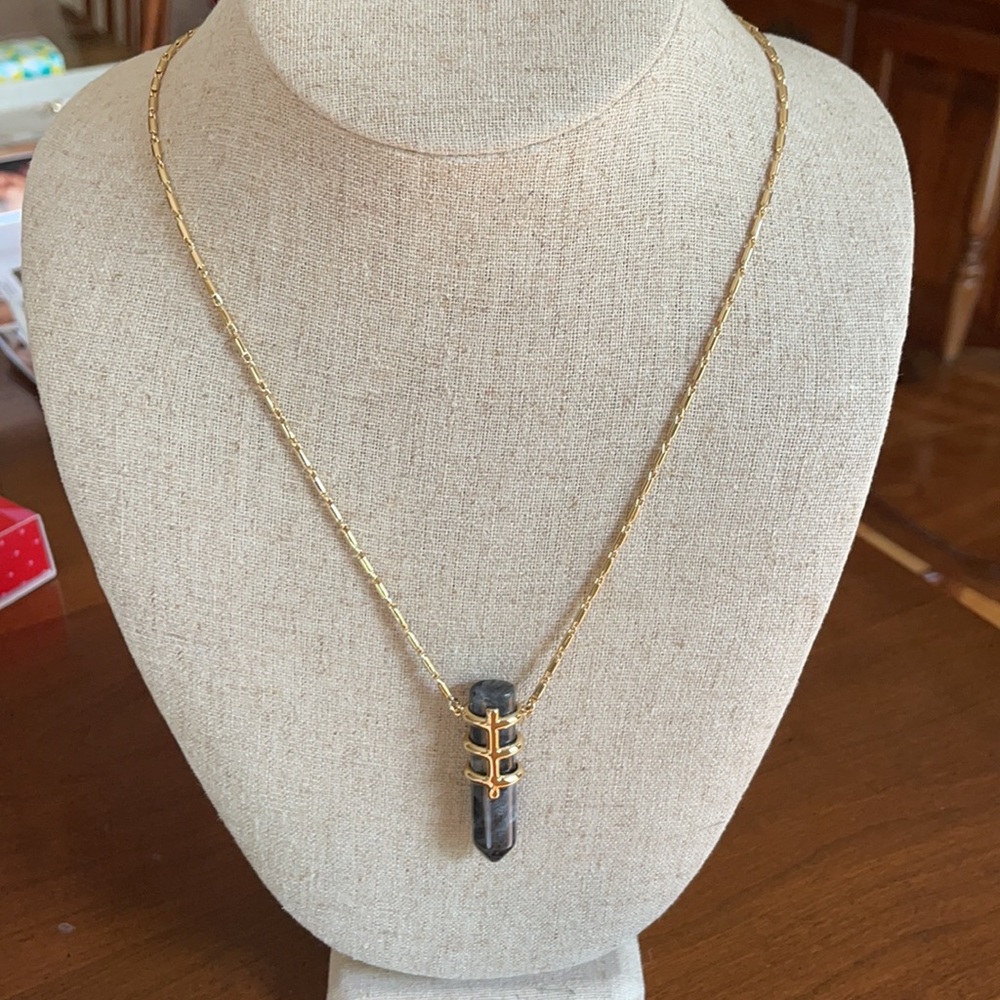 Stella and Dot Legend Necklace